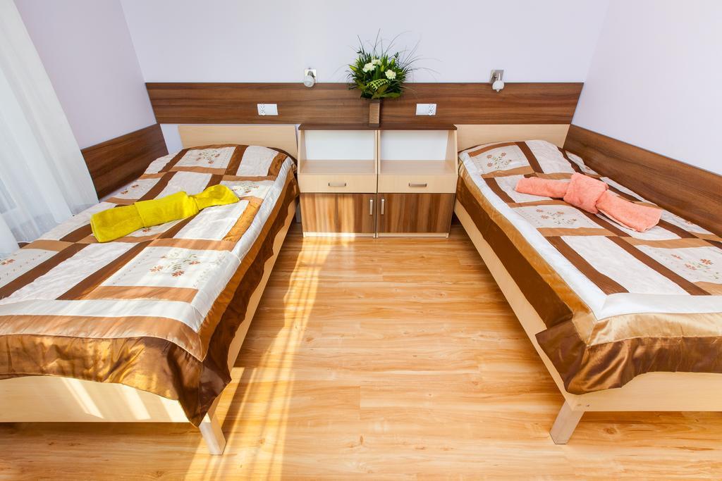 Sanatorium Zbyszko Hotell Busko-Zdrój Rom bilde